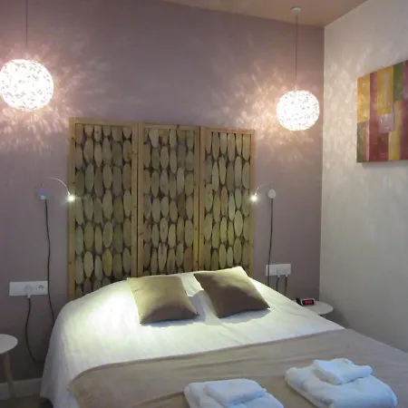 Logis Des Causses Hotel