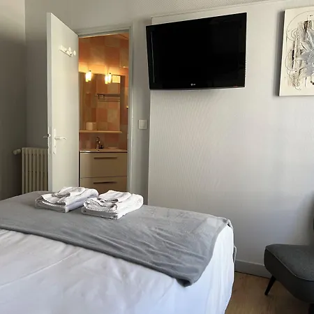 Logis Des Causses Hotel