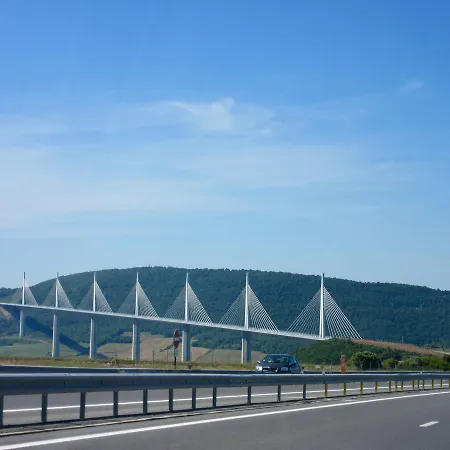 Logis Des Causses 米洛