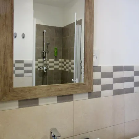 Hotel Logis Des Causses Millau