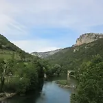ホテル Logis Des Causses 3*