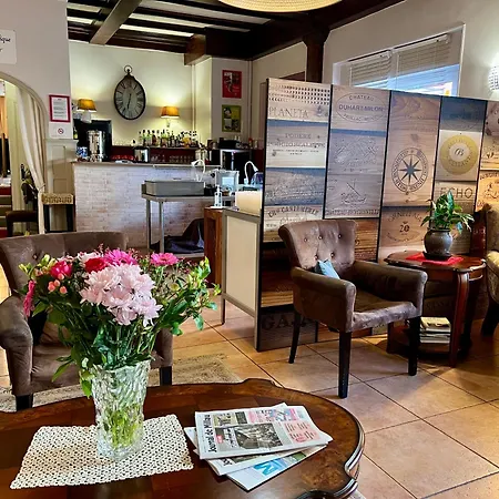 Logis Des Causses Hotel