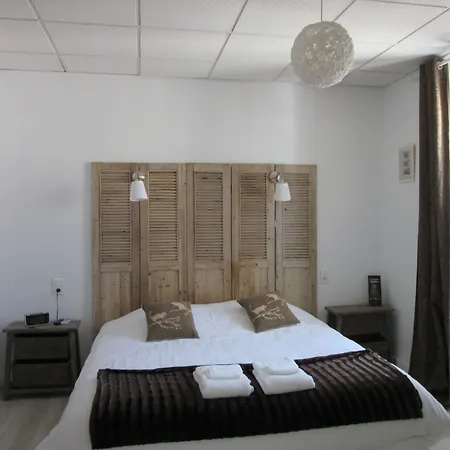 Hotel Logis Des Causses 3*