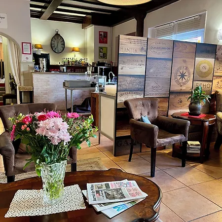 Logis Des Causses Hotel Millau