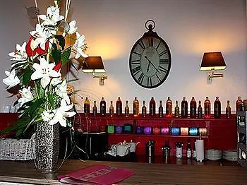 Hotel Logis Des Causses 3*