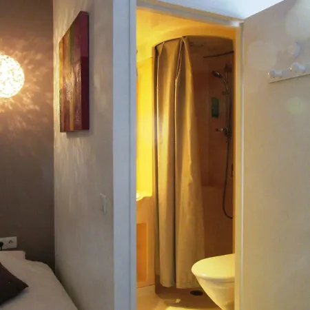 Logis Des Causses 3* Millau